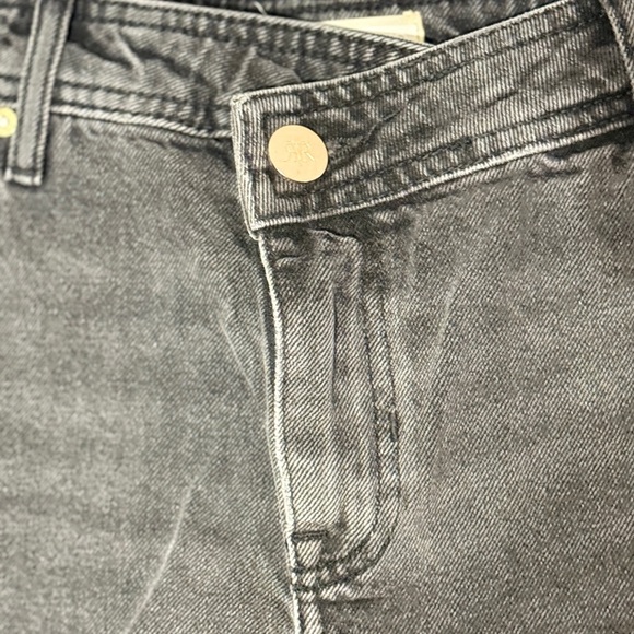 River Island Black Distressed Jean Shorts - Size 12 - Picture 4 of 10